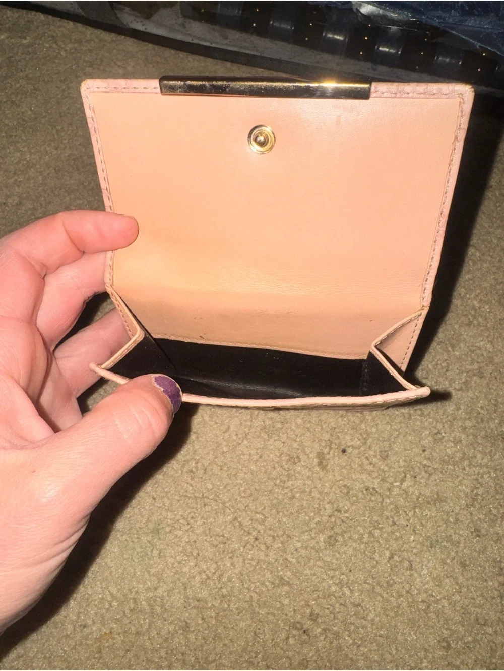 Authentic Gucci Blush Pink Embossed Leather Wallet - Picture 6 of 10